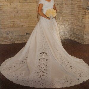 Wedding gown